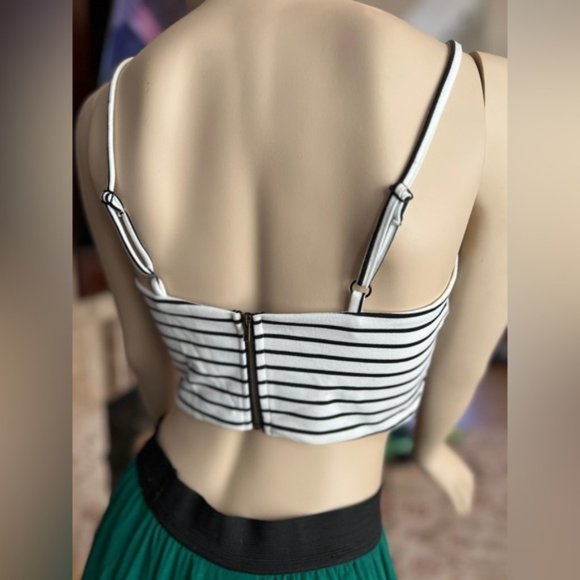 Free Press Cropped Tank Top Size Medium - Picture 2 of 4